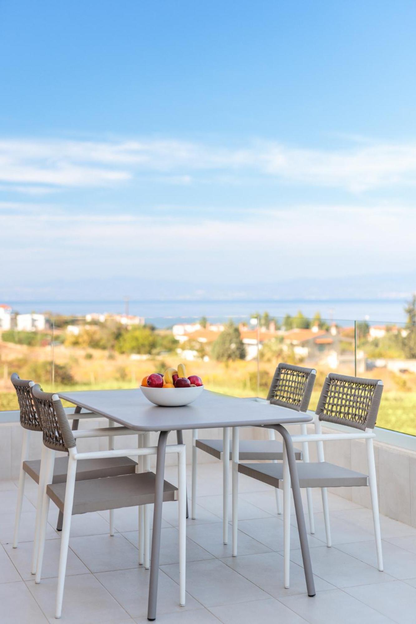 Anna Mare Luxury Apartments Afytos Habitación foto
