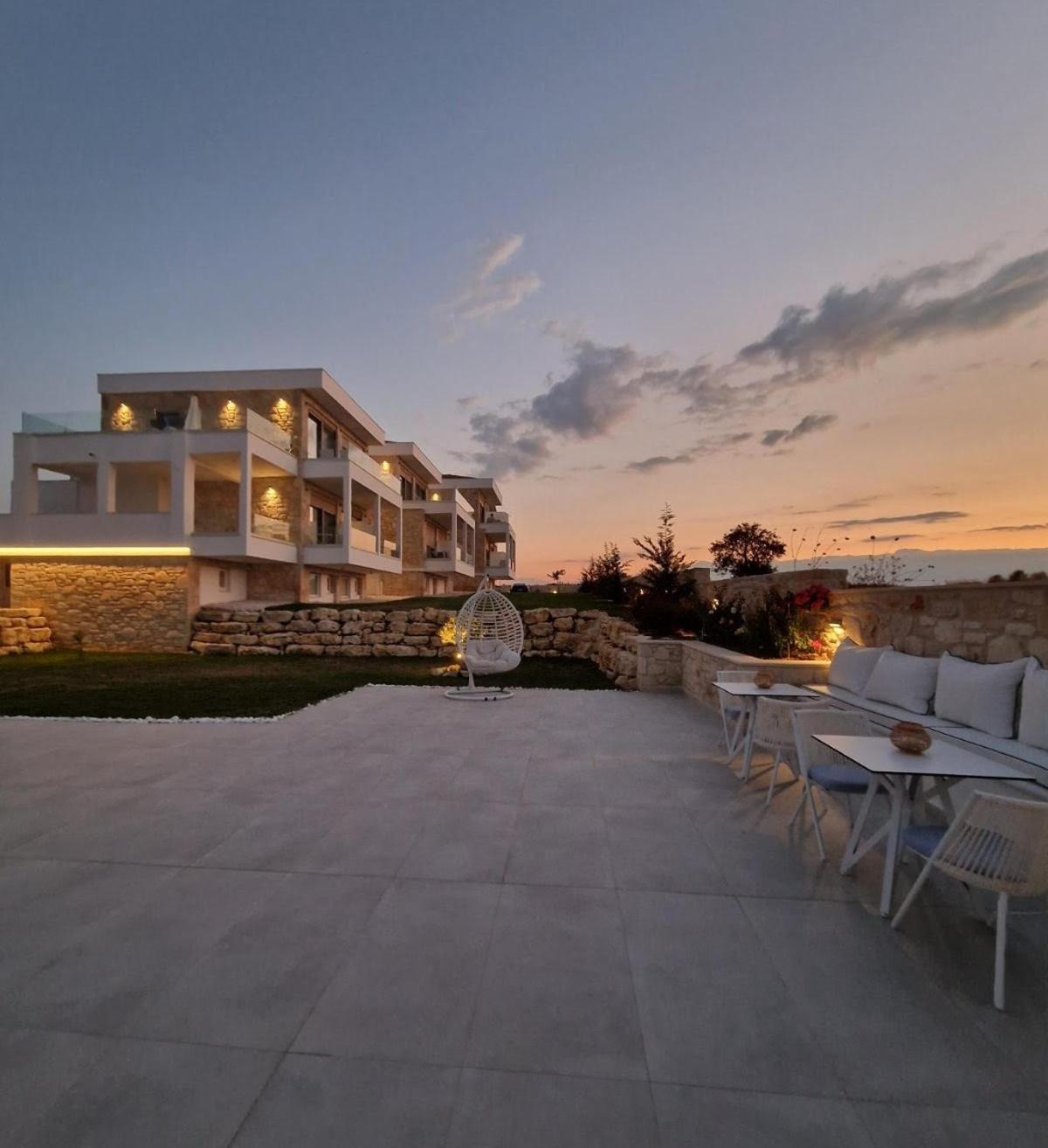 Anna Mare Luxury Apartments Afytos Exterior foto
